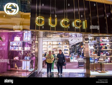 gucci store in vegas.